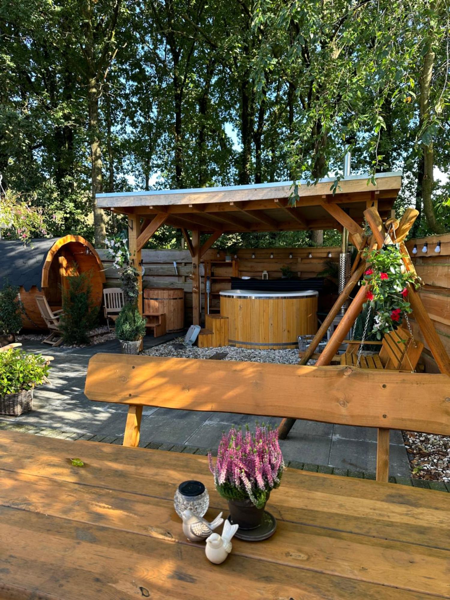 Chalet Harmony Prive Wellness Putten Esterno foto